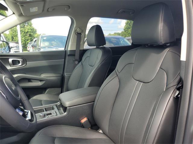 Photo of 2025 Steel Gray Kia Sorento Hybrid