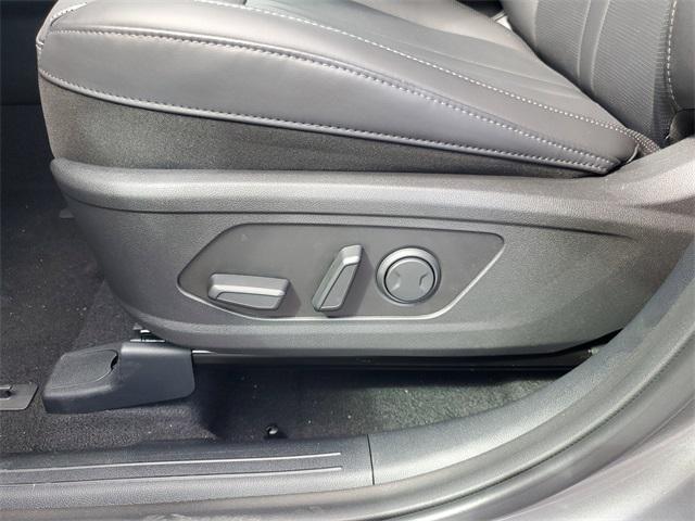 Photo of 2025 Steel Gray Kia Sorento Hybrid
