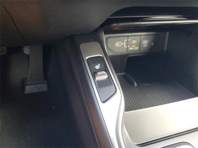 Photo of 2025 Steel Gray Kia Sorento Hybrid