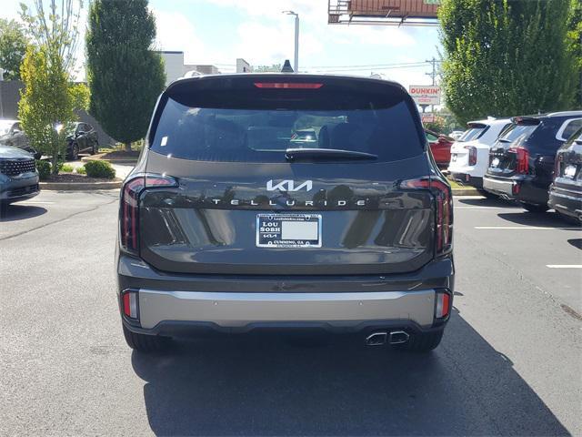 Photo of 2025 Dark Moss Kia Telluride