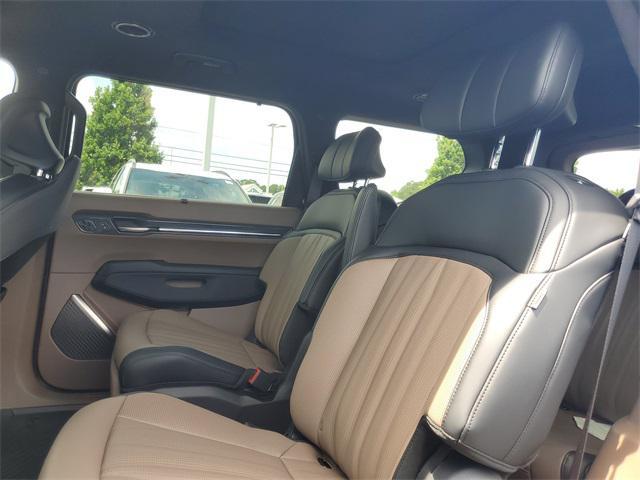 Photo of 2026 Ebony Black Kia EV9