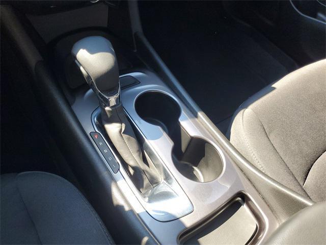 Photo of 2022 Summit White Chevrolet Malibu