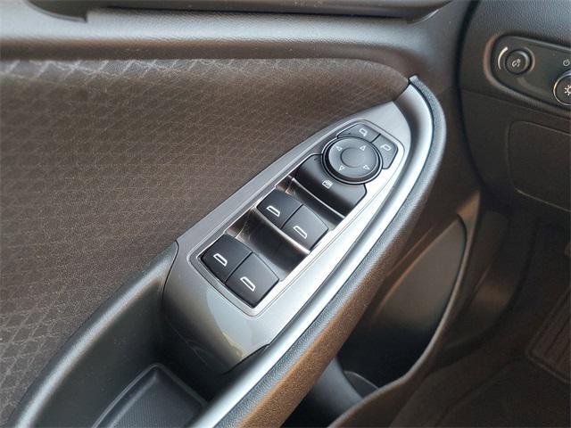 Photo of 2022 Summit White Chevrolet Malibu