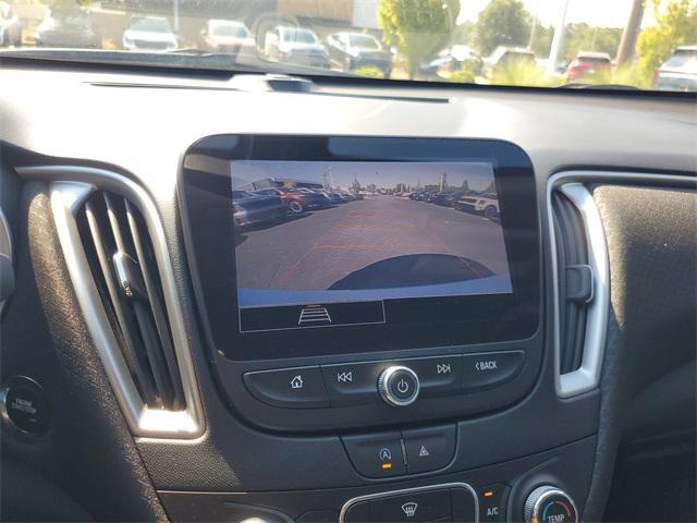 Photo of 2022 Summit White Chevrolet Malibu