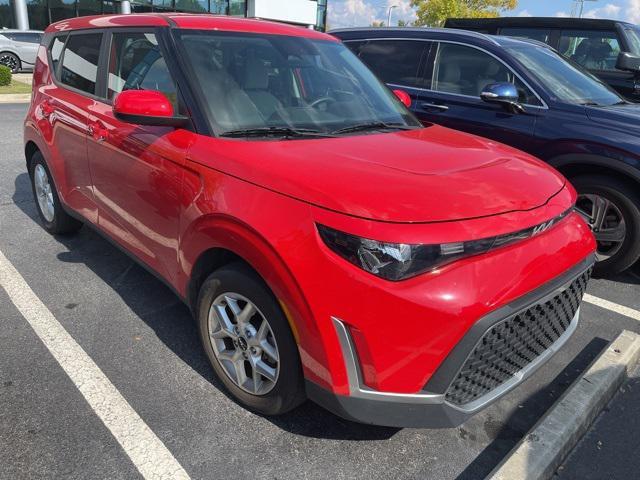 Photo of 2023 Inferno Red Kia Soul
