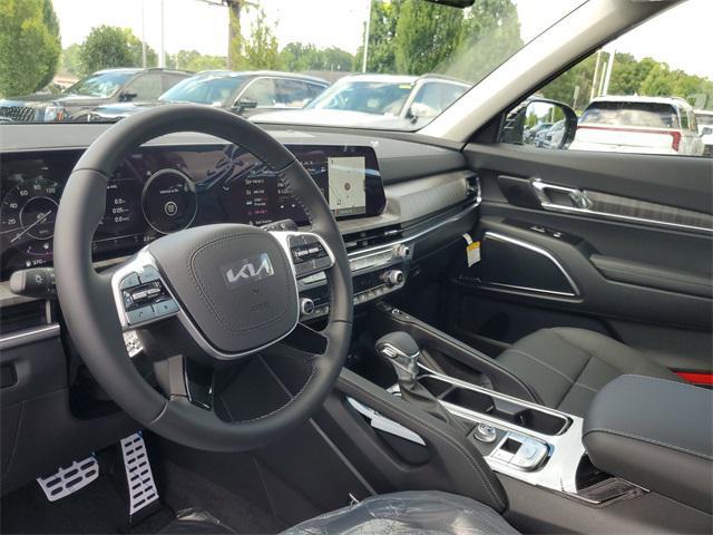 Photo of 2025 Ebony Black Kia Telluride