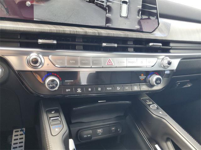 Photo of 2025 Ebony Black Kia Telluride