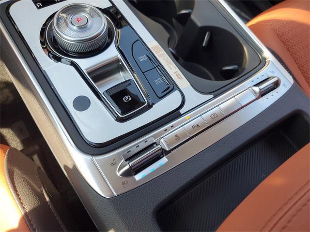 Photo of 2026 Aurora Black Pearl Kia Carnival Hybrid