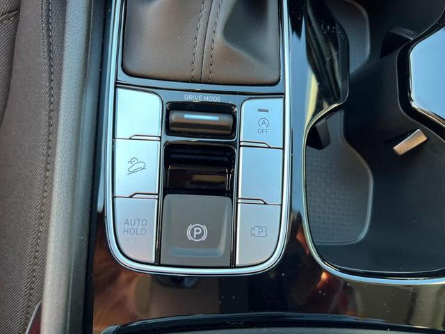 Photo of 2025 Serenity White Pearl Hyundai TUCSON