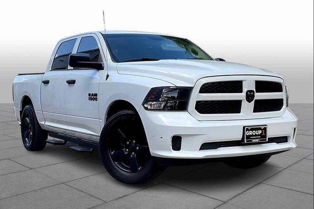 Photo of 2018 Bright White Clearcoat RAM 1500