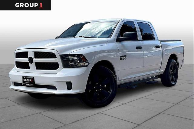 Photo of 2018 Bright White Clearcoat RAM 1500