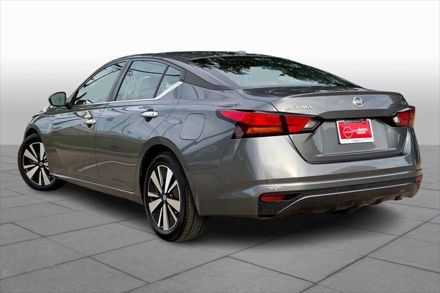 Photo of 2022 Gun Metallic Nissan Altima