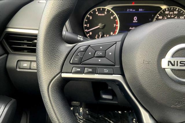 Photo of 2022 Gun Metallic Nissan Altima