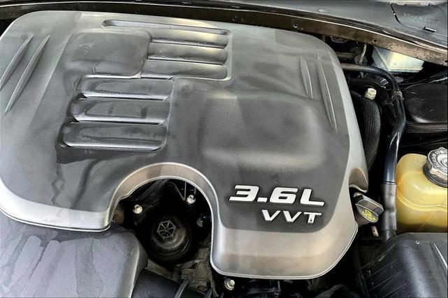 Photo of 2017 Gloss Black Chrysler 300