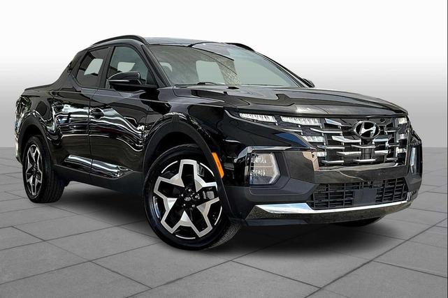 Photo of 2023 Phantom Black Hyundai SANTA CRUZ