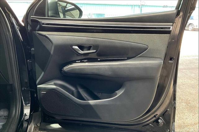 Photo of 2023 Phantom Black Hyundai SANTA CRUZ