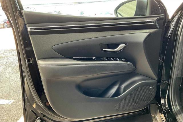 Photo of 2023 Phantom Black Hyundai SANTA CRUZ