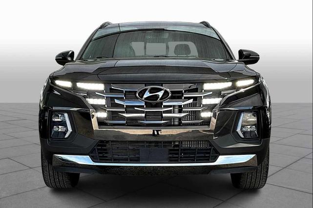 Photo of 2023 Phantom Black Hyundai SANTA CRUZ