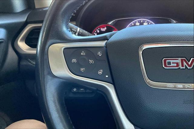 Photo of 2021 White Frost Tricoat GMC Acadia