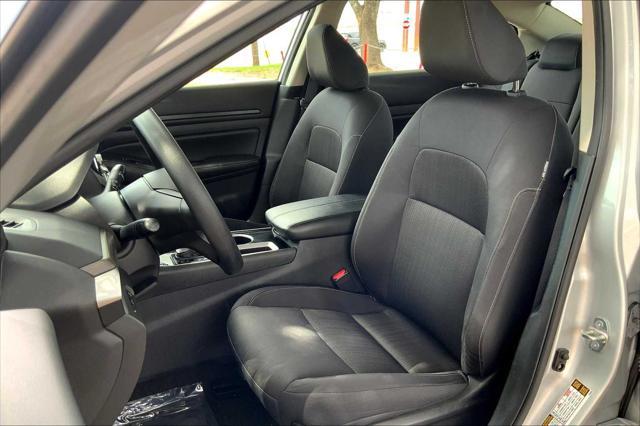 Photo of 2024 Brilliant Silver Metallic Nissan Altima