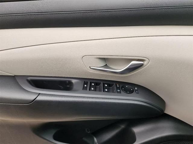 Photo of 2025 Amazon Gray Hyundai TUCSON Hybrid