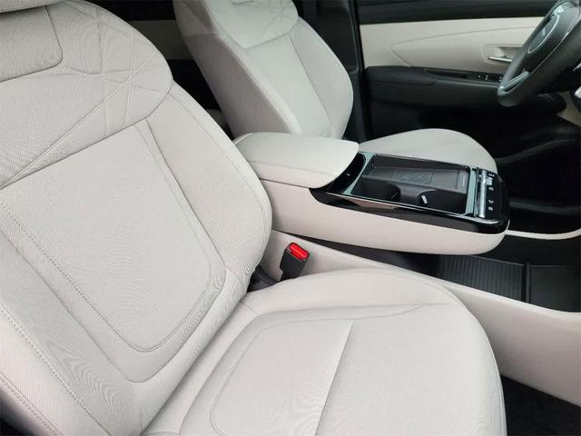 Photo of 2025 Amazon Gray Hyundai TUCSON Hybrid