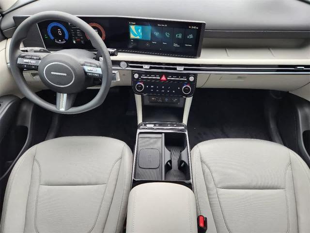 Photo of 2025 Amazon Gray Hyundai TUCSON Hybrid