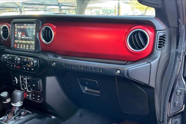 Photo of 2019 Granite Crystal Metallic Clearcoat Jeep Wrangler Unlimited