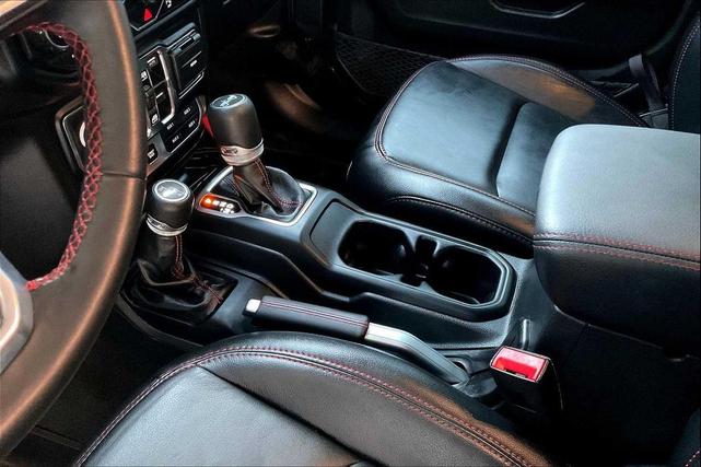 Photo of 2019 Granite Crystal Metallic Clearcoat Jeep Wrangler Unlimited