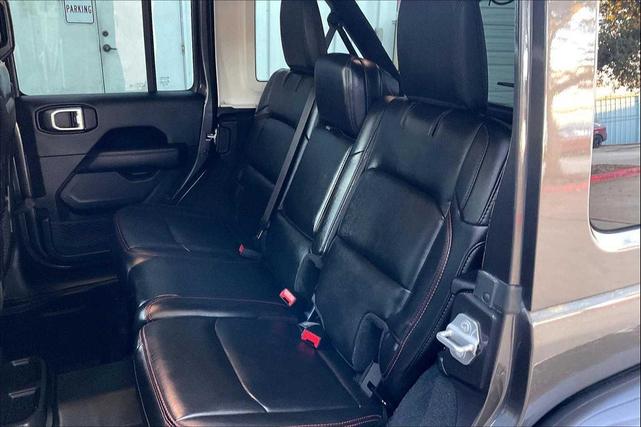 Photo of 2019 Granite Crystal Metallic Clearcoat Jeep Wrangler Unlimited