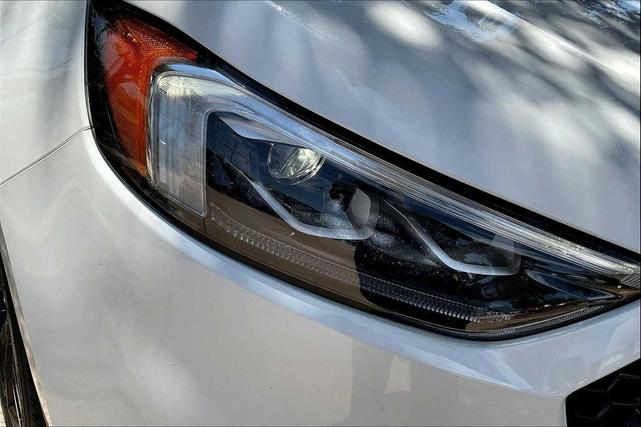 Photo of 2020 Star White Metallic Tri-Coat Ford Edge