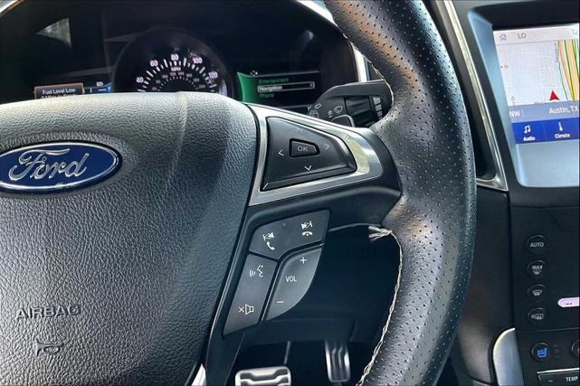 Photo of 2020 Star White Metallic Tri-Coat Ford Edge