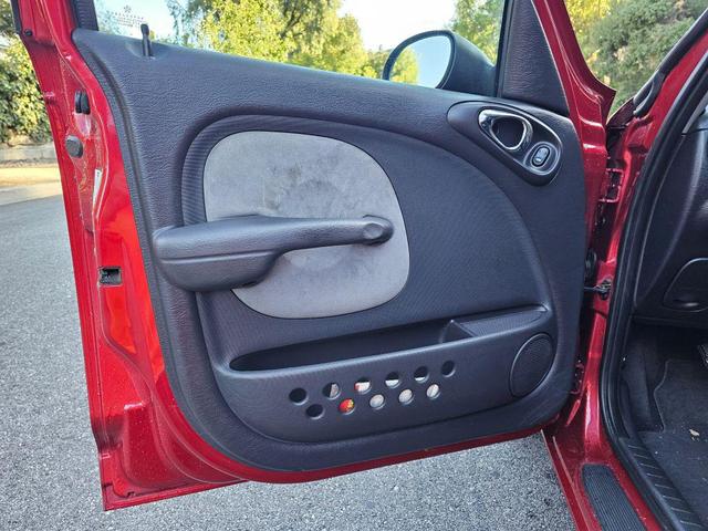 Photo of 2003 Red Chrysler PT Cruiser