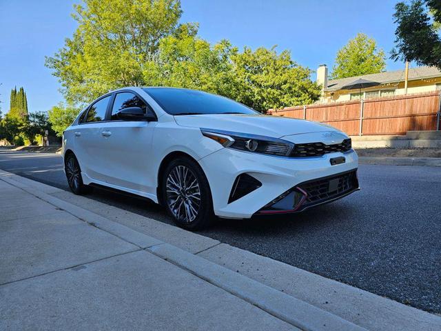 Photo of 2022 Snow White Pearl Kia Forte