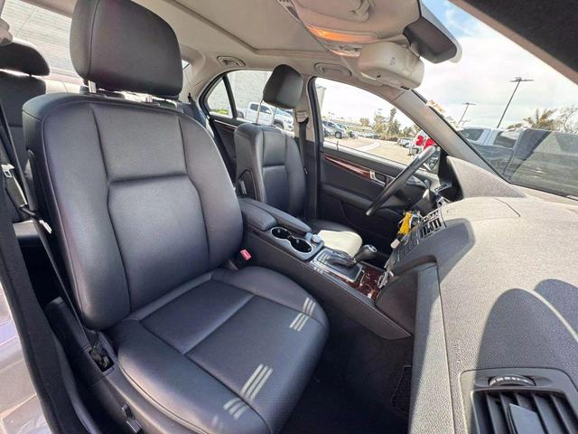 Photo of 2009 Silver Mercedes-Benz C-Class