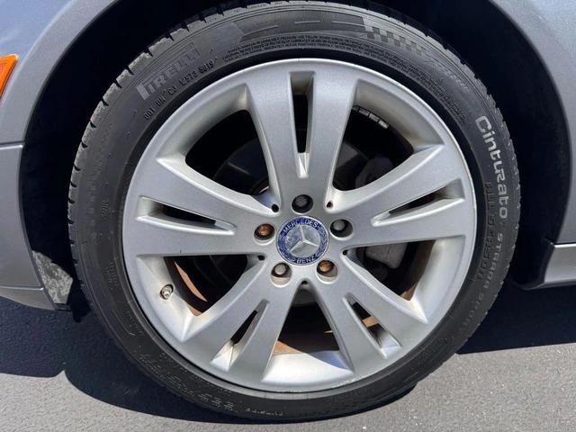 Photo of 2009 Silver Mercedes-Benz C-Class