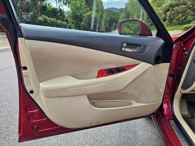 Photo of 2009 Burgundy Lexus ES 350