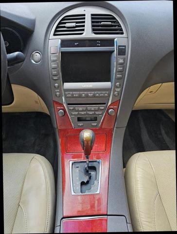 Photo of 2009 Burgundy Lexus ES 350