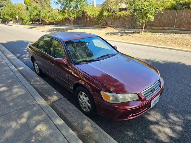 Photo of 2001 Vintage Red Pearl Toyota Camry