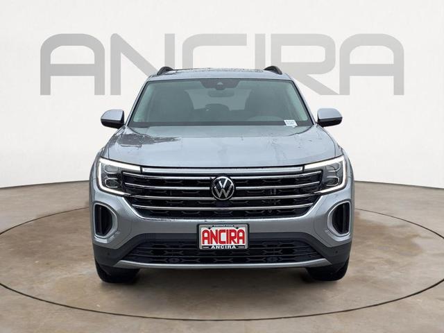 Photo of 2025 Silver Mist Metallic Volkswagen Atlas