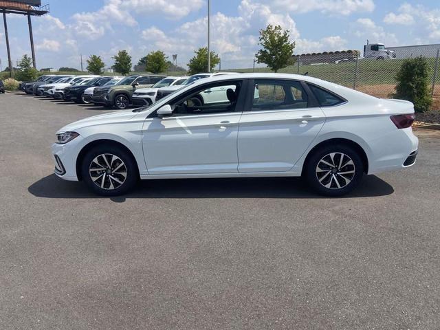 Photo of 2025 Pure White Volkswagen Jetta