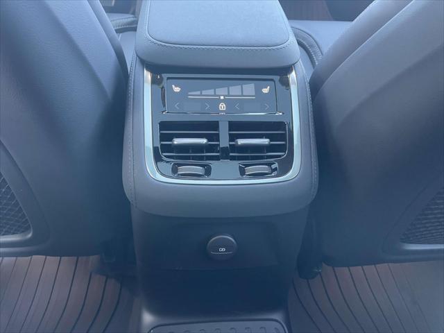 Photo of 2025 Crystal White Pearl Volvo XC90 Plug-In Hybrid