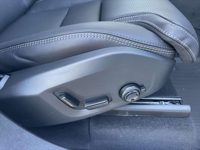 Photo of 2025 Crystal White Pearl Volvo XC90 Plug-In Hybrid