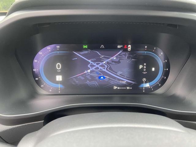Photo of 2025 Crystal White Pearl Volvo XC40