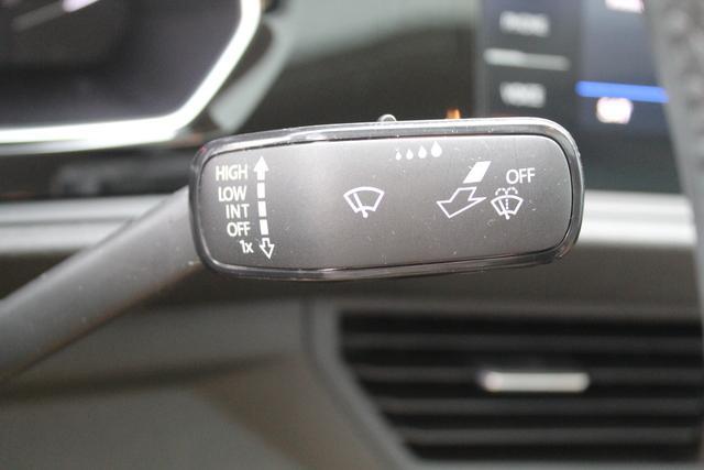 Photo of 2019 White Volkswagen Jetta