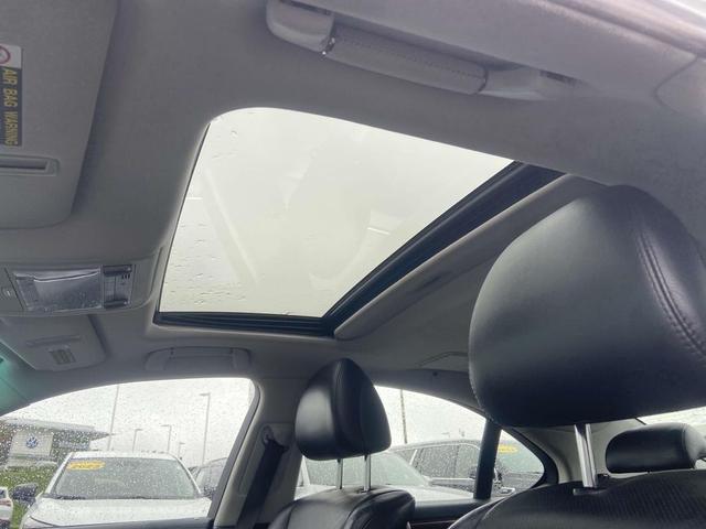 Photo of 2011 Mercury Metallic Lexus LS 460