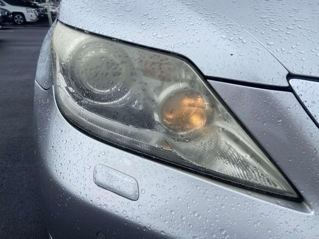 Photo of 2011 Mercury Metallic Lexus LS 460