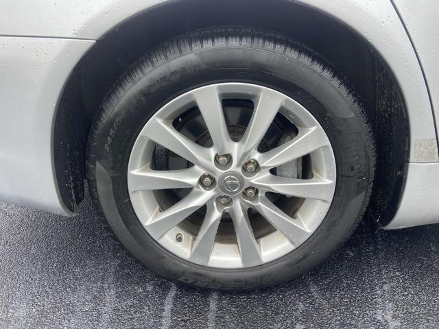 Photo of 2011 Mercury Metallic Lexus LS 460