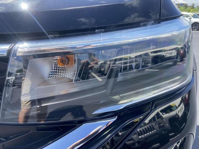 Photo of 2024 Deep Black Pearl Volkswagen Taos