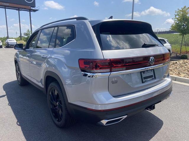 Photo of 2026 silver mist metallic Volkswagen Atlas